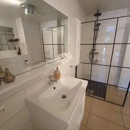 Daire Remarkable 2-bed Ap Next To Central Station
