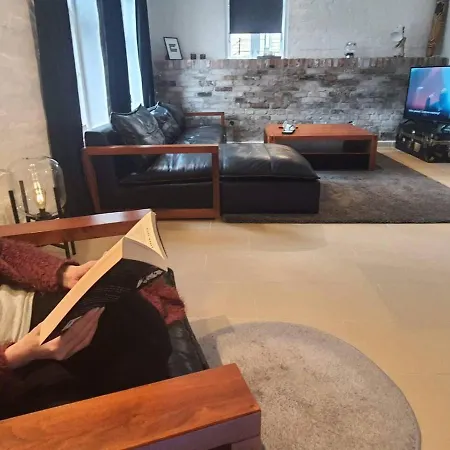 Daire Remarkable 2-bed Ap Next To Central Station Stavanger